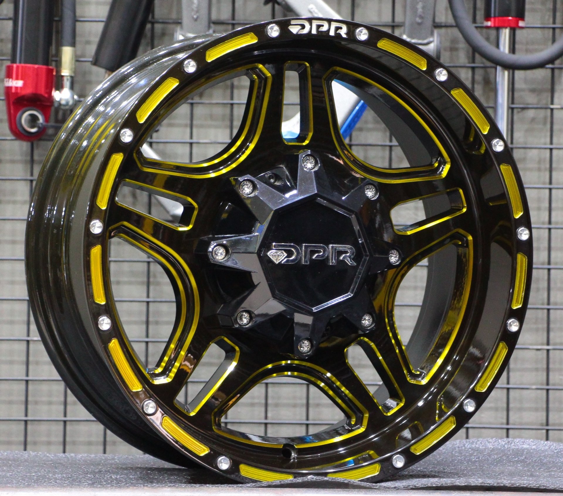 DPR 5133 17X8.5 6X139.7 ET 0 Black Milling/ Gold Coating