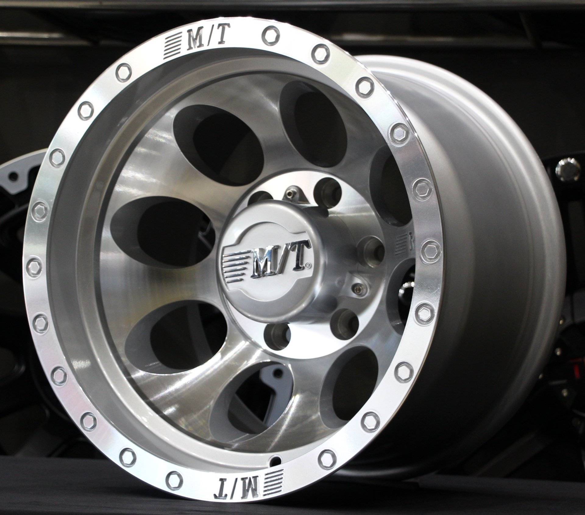 Mickey Thompson 15X10 6X139.7 ET-44 Classic III SP