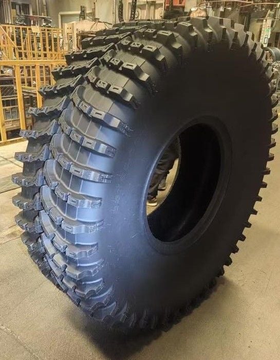 Journey 65X22.00-25 121N P3192